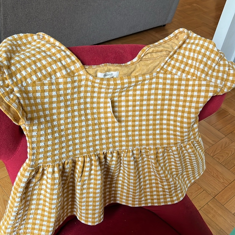 Never worn! New! Madewell Women's Gingham Knit Ruffle Hem Top
